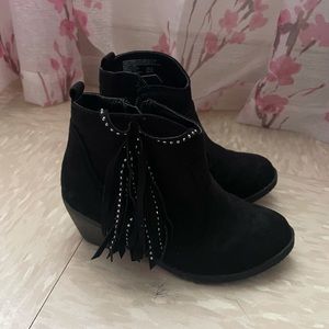 Black fringe ankle boots - kids - size 12